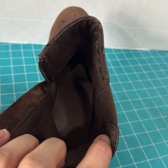 Clark’s Brown Distressed Nubuck Leather Clog Ankle Boot Buckle Woman’s Size 9M - Picture 10 of 16